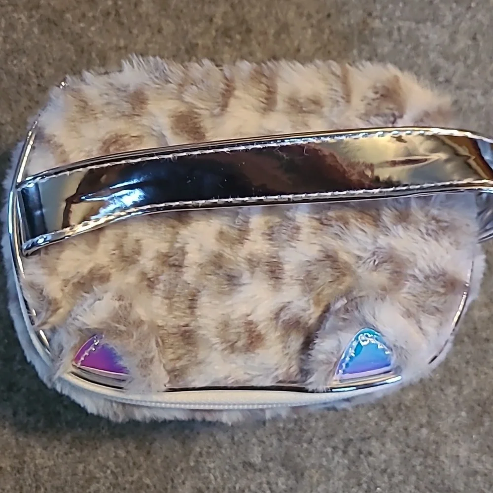 Claire's Club Girl's Plush Kitty Makeup Zip Bag Organizer 🐱🩷 Cute & Furry! NWT